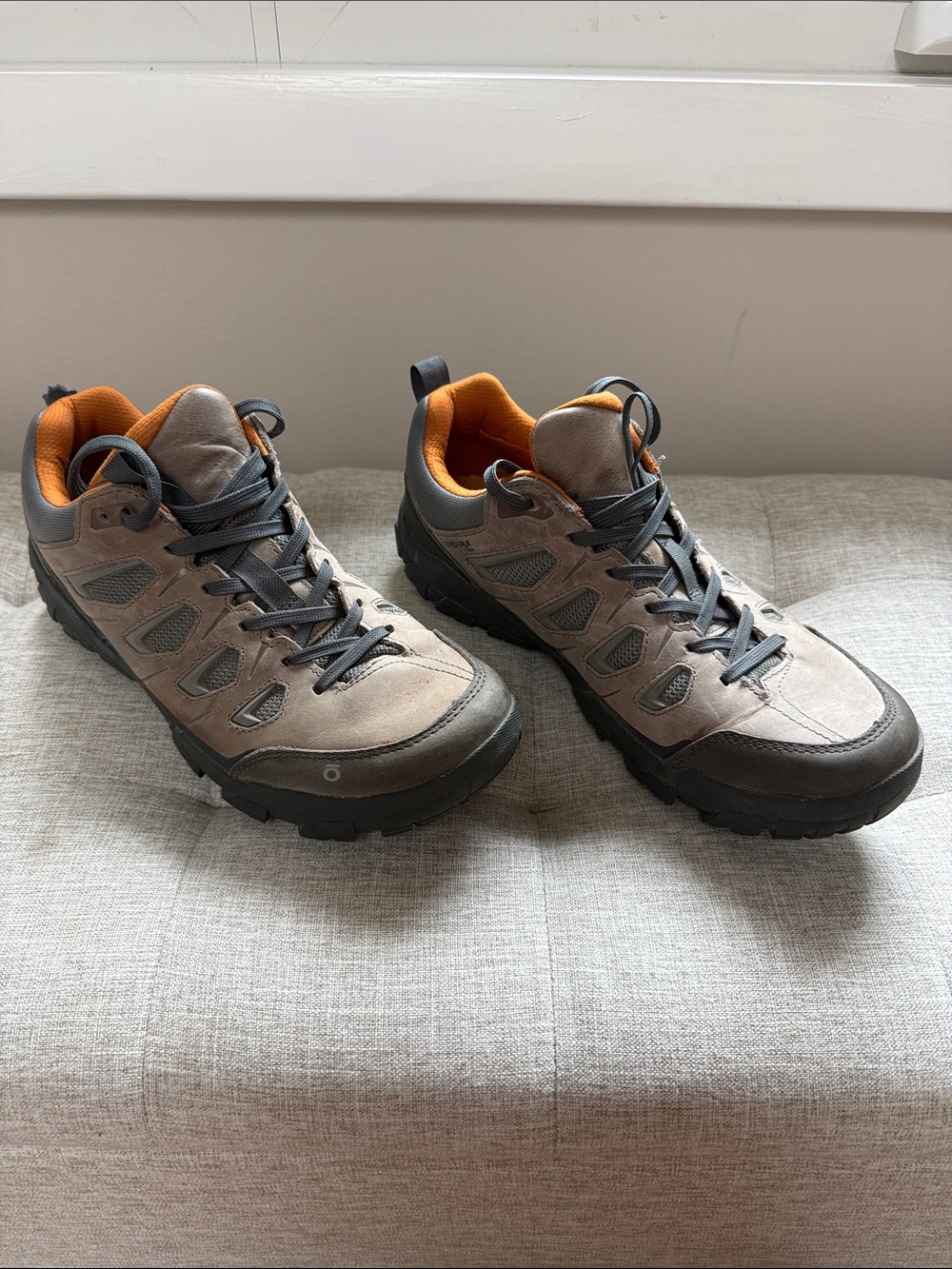 Men's Oboz Gray Suede Trail Hikers with Orange Lining size 9